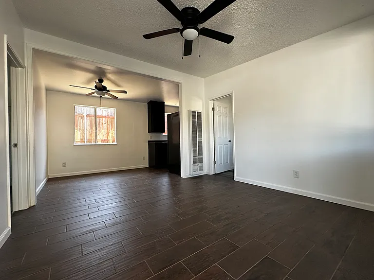 208 Woodcrest Ln #210 — Photo 14