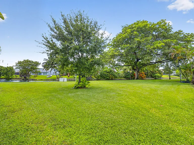 4825 NW 95th Ave #A — Photo 32