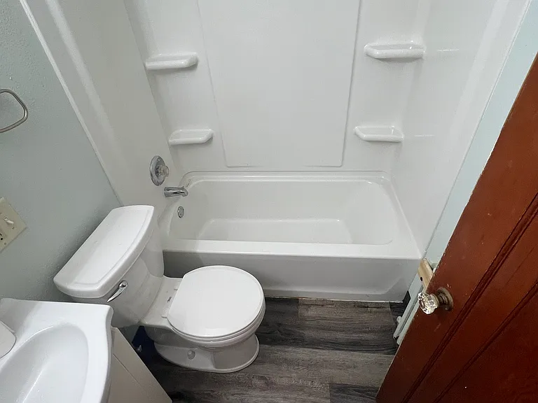808 11th St N #5 — Photo 7