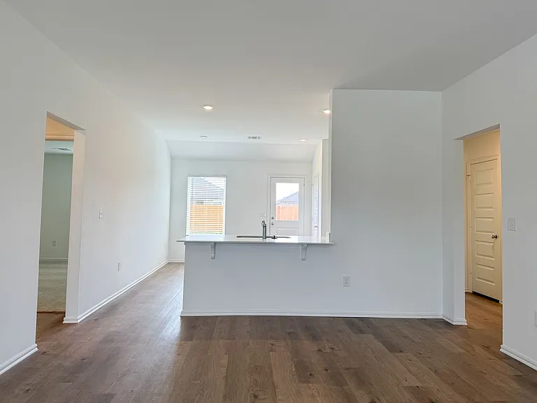 16208 Lovers Ln — Photo 5