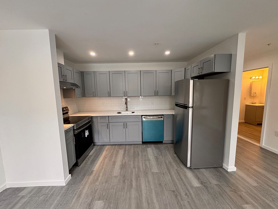 1st image of 2250 Butler St #103