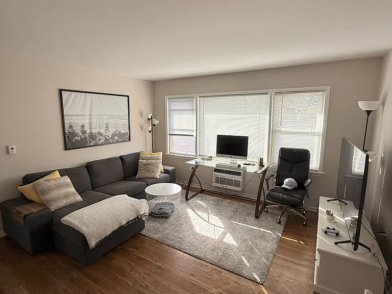 733 Dulles Rd #F — Photo 32