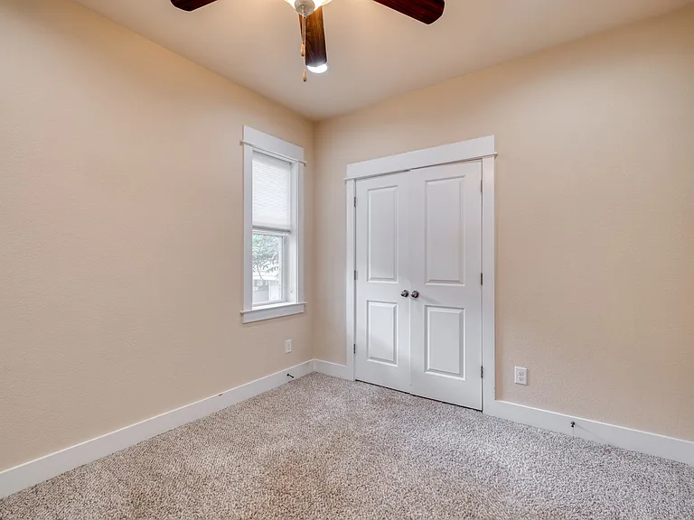 1912 Haskell St #2 — Photo 16