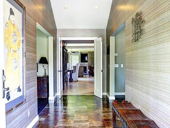 2nd image of 4612 Vineta Ave