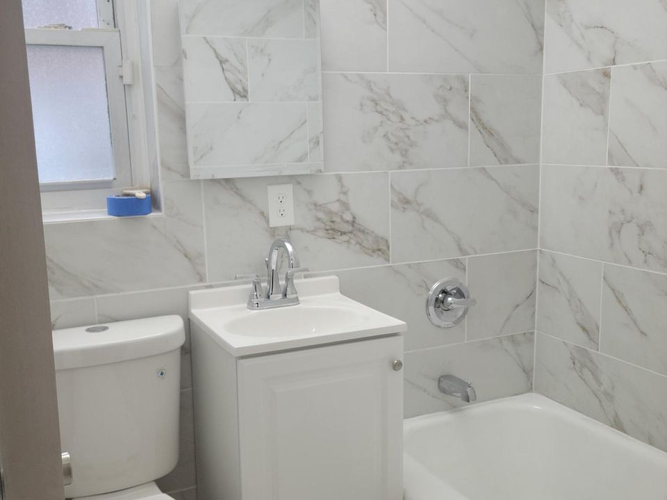 1st image of 2850 Philip Ave Floor 2