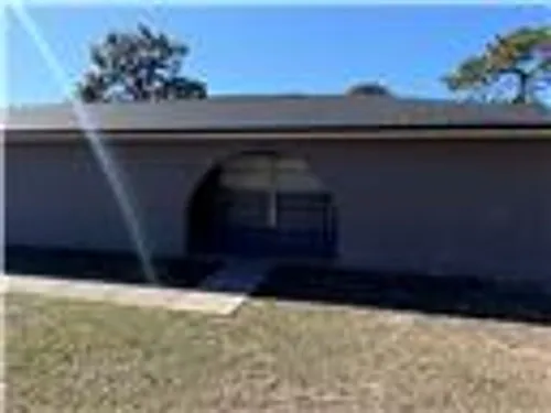 325 E Dundee Dr Photo 1