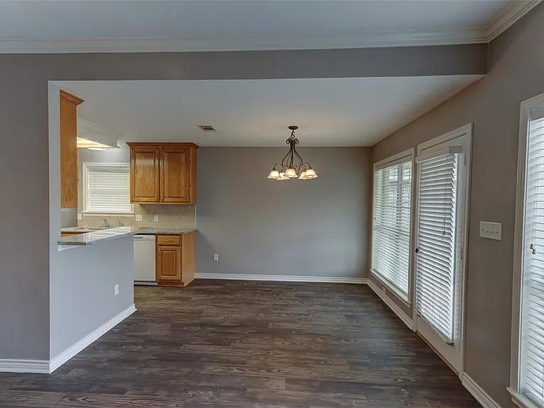 113 Karten Ln — Photo 6