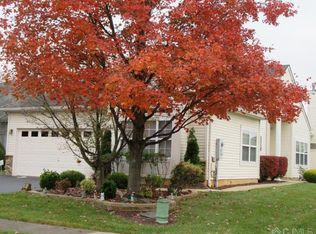 124 Valencia Dr, Monroe Township, NJ 08831