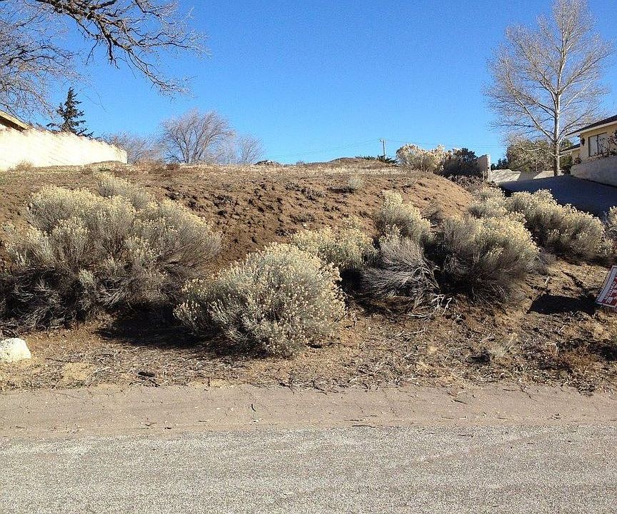 2nd image of 22420 Vaquero Dr