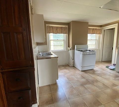 5th image of 404 W Utica St #3