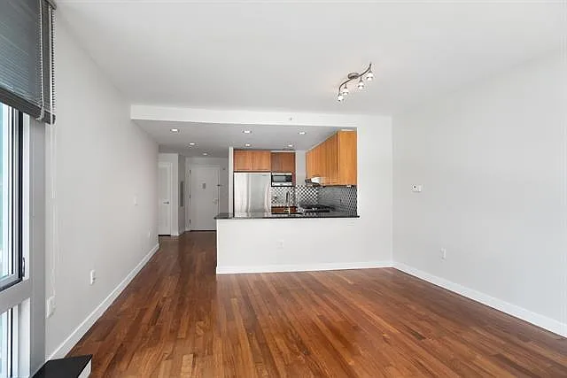 25 Hudson St #314 — Photo 9
