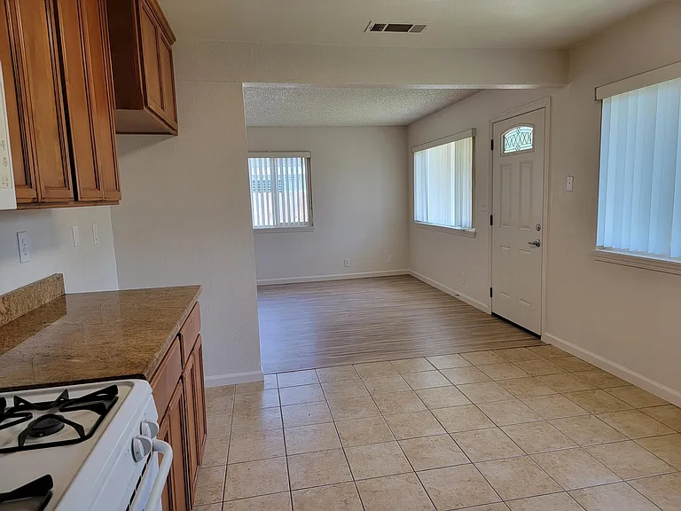 3596 Mercury Dr — Photo 6