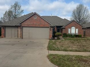 420 Misty Ridge Dr, Norman, OK 73071
