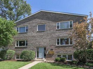 712 W Highland Ave #2, Elgin, IL 60123