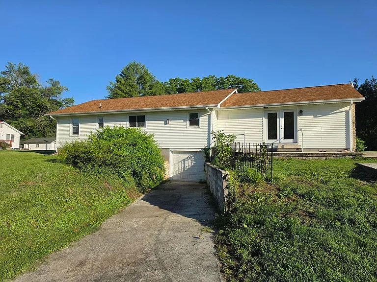 1689 Post Oak Valley Rd — Photo 4