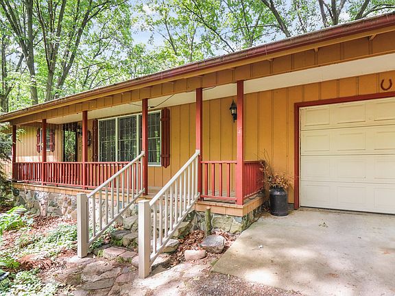 2nd image of 1250 Hideaway Ln
