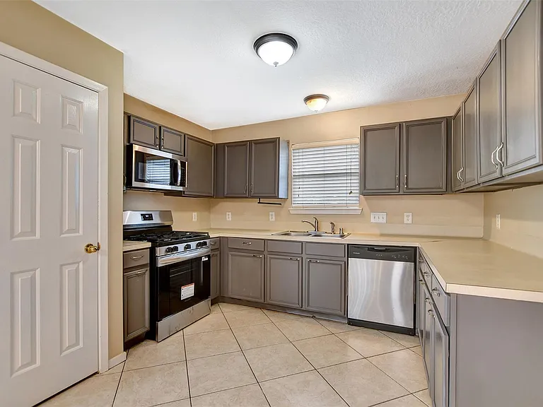 19702 Byron Meadows Dr — Photo 14