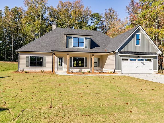 2nd image of 224 Crest Creek Way