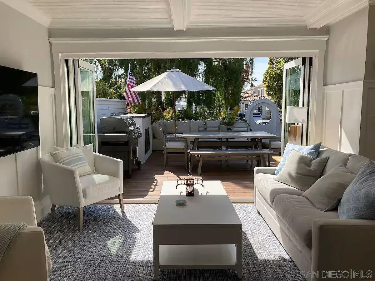 2 bed, 1.0 bath, 800 sqft, $8,000 — Photo 2