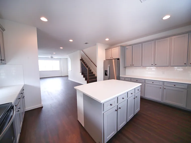 3519 S Hills Ave — Photo 13