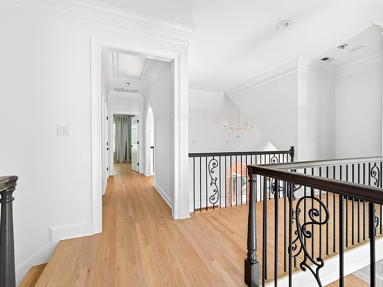 18716 Hammock Ln — Photo 39