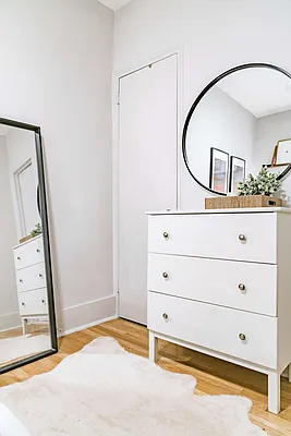 Sold by Meraki Realty LLC | media 9