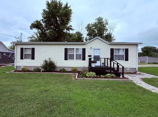 100 Bower Ave, Olney, IL 62450