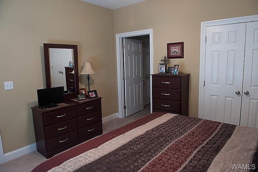 2nd image of 3218 Veterans Memorial Pkwy #1301
