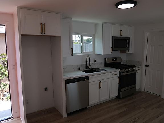 2nd image of 6858 Akins Ave #A