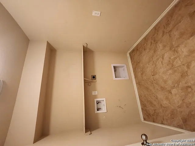 1517 Redbridge Dr — Photo 13