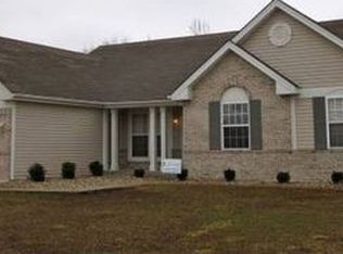 517 Longfellow Dr, O Fallon, IL 62269