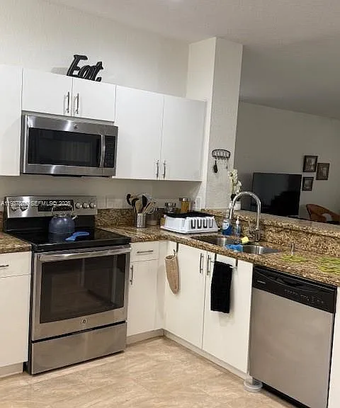 513 Live Oak Ln — Photo 7
