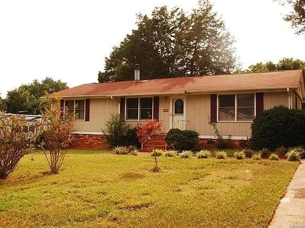 705 Mapleleaf Ln, Gastonia, NC 28056