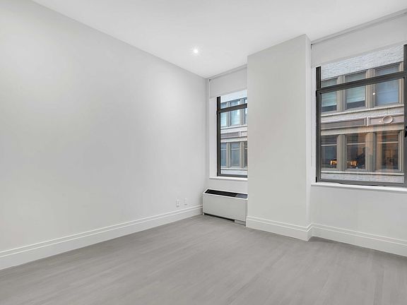 5th image of 252 7th Ave APT 5Z