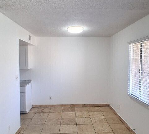 5th image of 4515 E Wood St