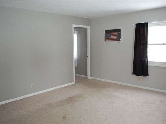 4th image of 12168 Alton Dr
