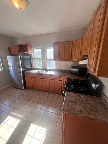 147 Sylvan Ave #2 Photo 1