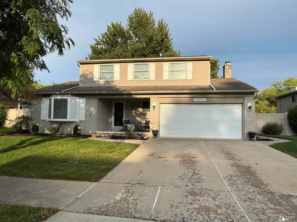 24701 Blanche St, Brownstown, MI 48134
