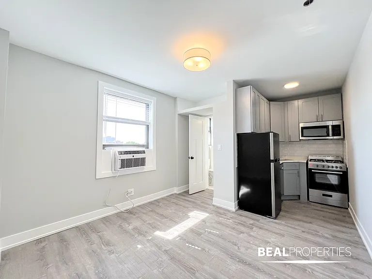 505 West Belmont Ave — Photo 27