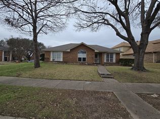 2302 Bent Bow Dr, Garland, TX 75044