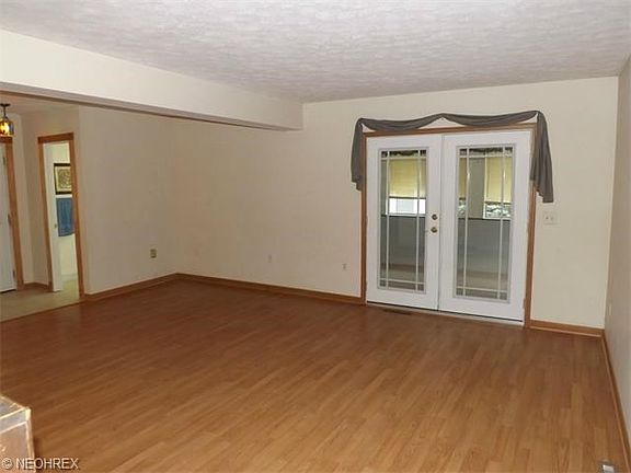 5th image of 4136 W 224th St