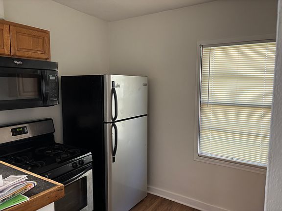 2nd image of 4270-4272 Humphrey St