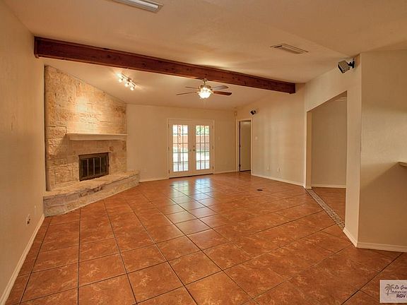 2nd image of 1818 Cherry Ct