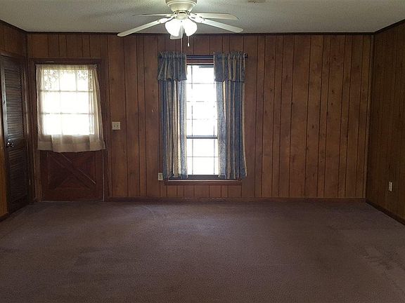 5th image of 206 Raymond Circle Dr