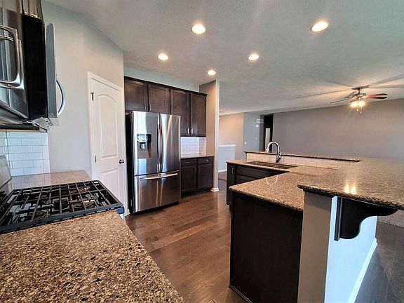 4th image of 7806 S 194th Ave
