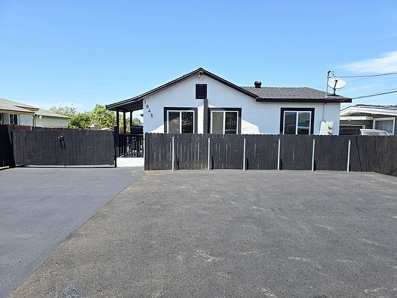 4th image of 1846 Klauber Ave #1