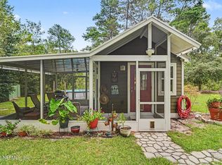 304 Grove St, Welaka, FL 32181