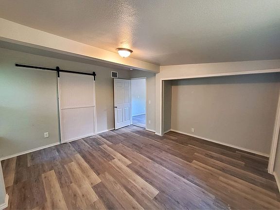 4th image of 1030 Brunswick Blvd