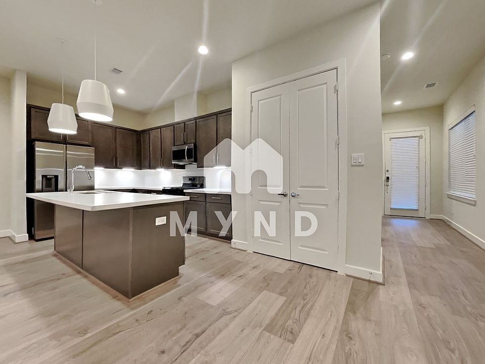 1st image of 12411 Imperial Lake Ln