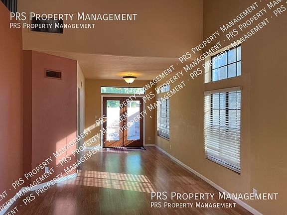 3rd image of 4558 W Linda Ln